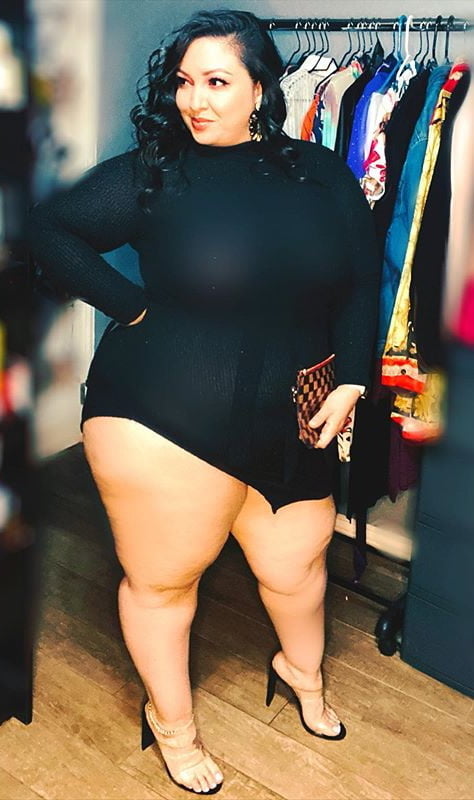 Full thighs in the mini 1488 #93046894