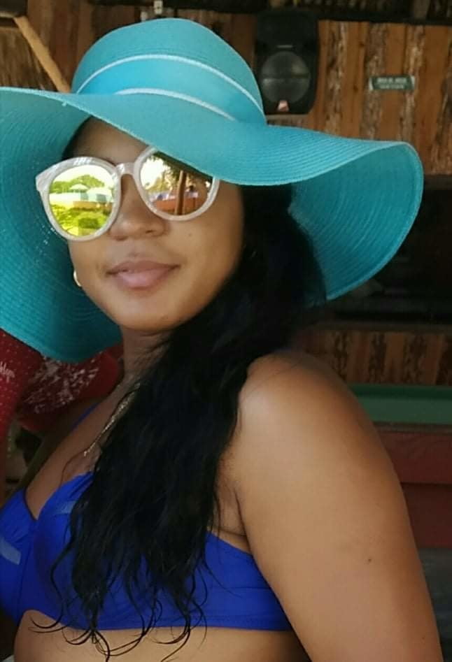Cubana morocha
 #89284429
