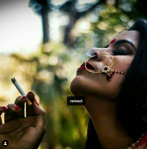 INDIANS DESIS SMOKING #104025733