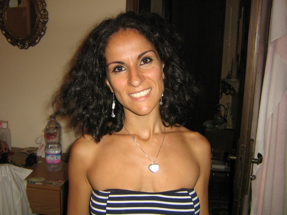 Sizilianische Milf
 #90228188