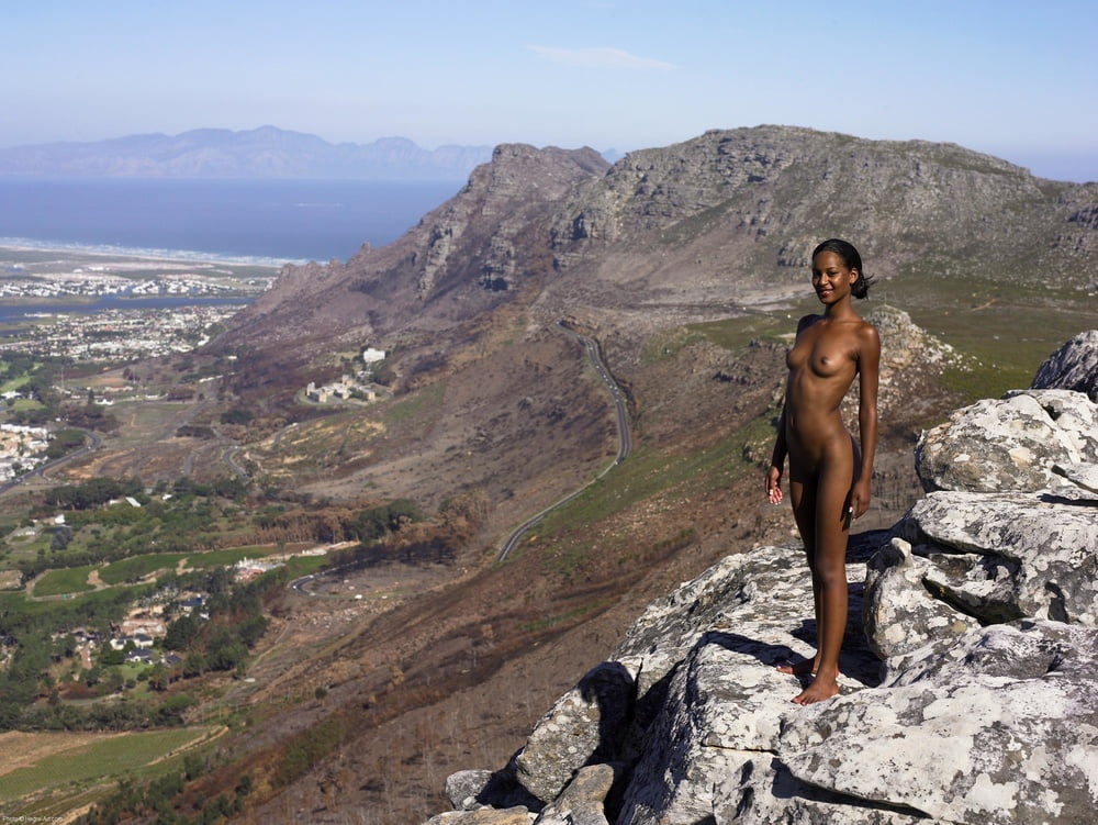Naomi - On Table Mountain #100033770