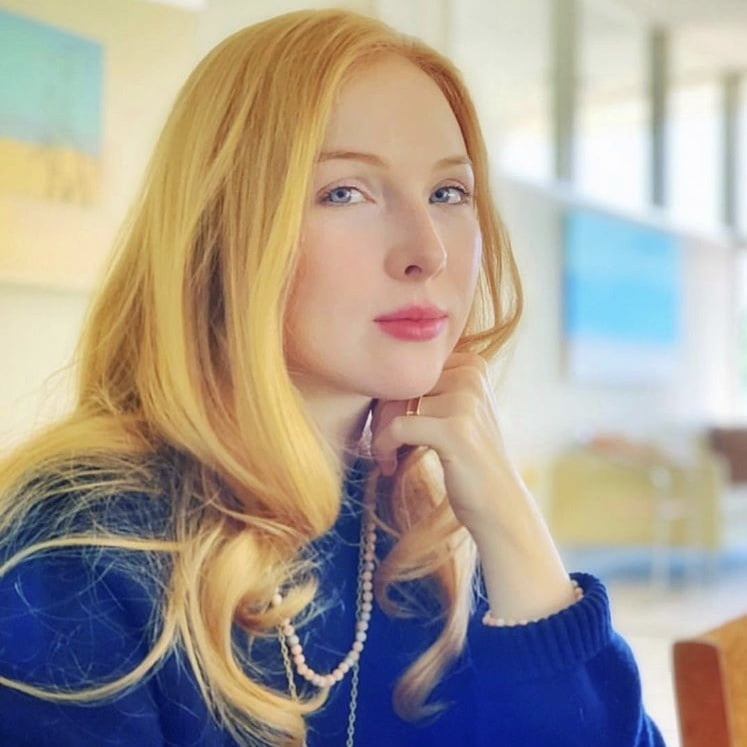 Molly quinn
 #105669464