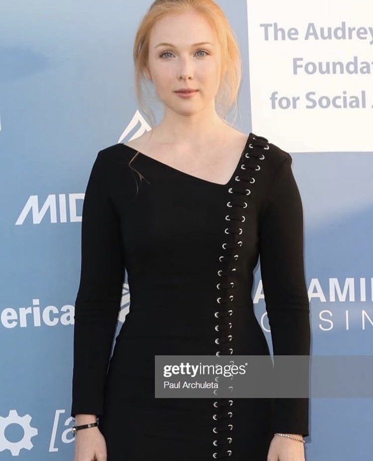 Molly Quinn #105669513