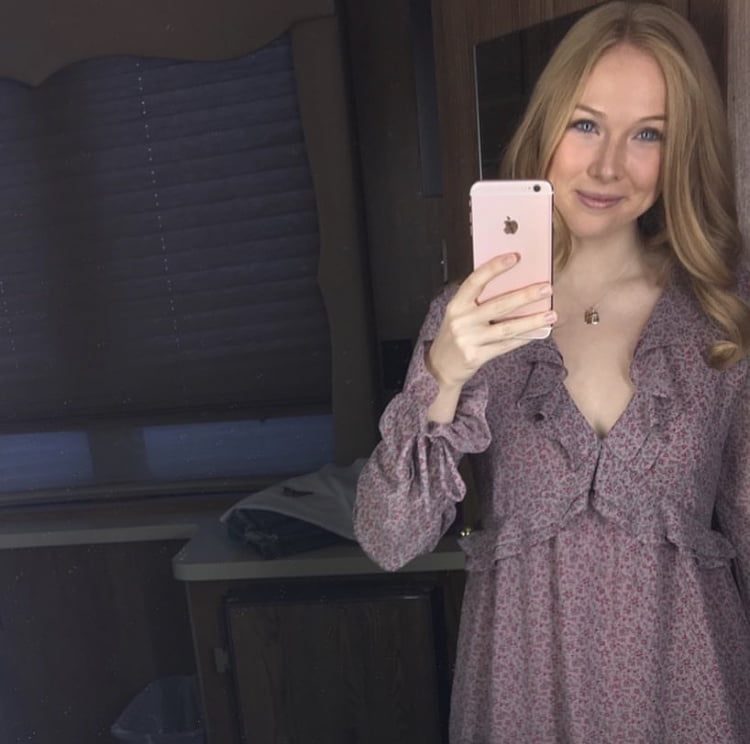 Molly Quinn #105669517