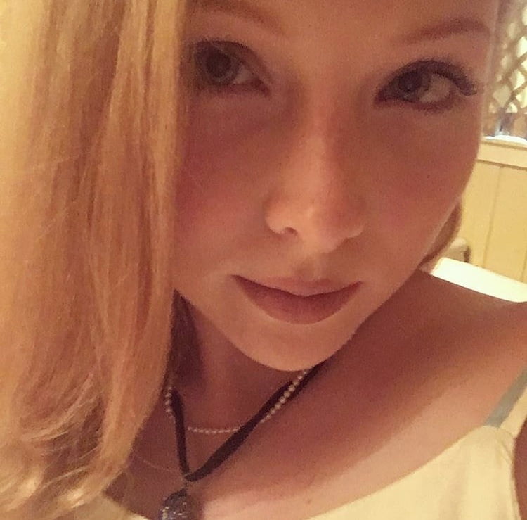 Molly Quinn #105669623