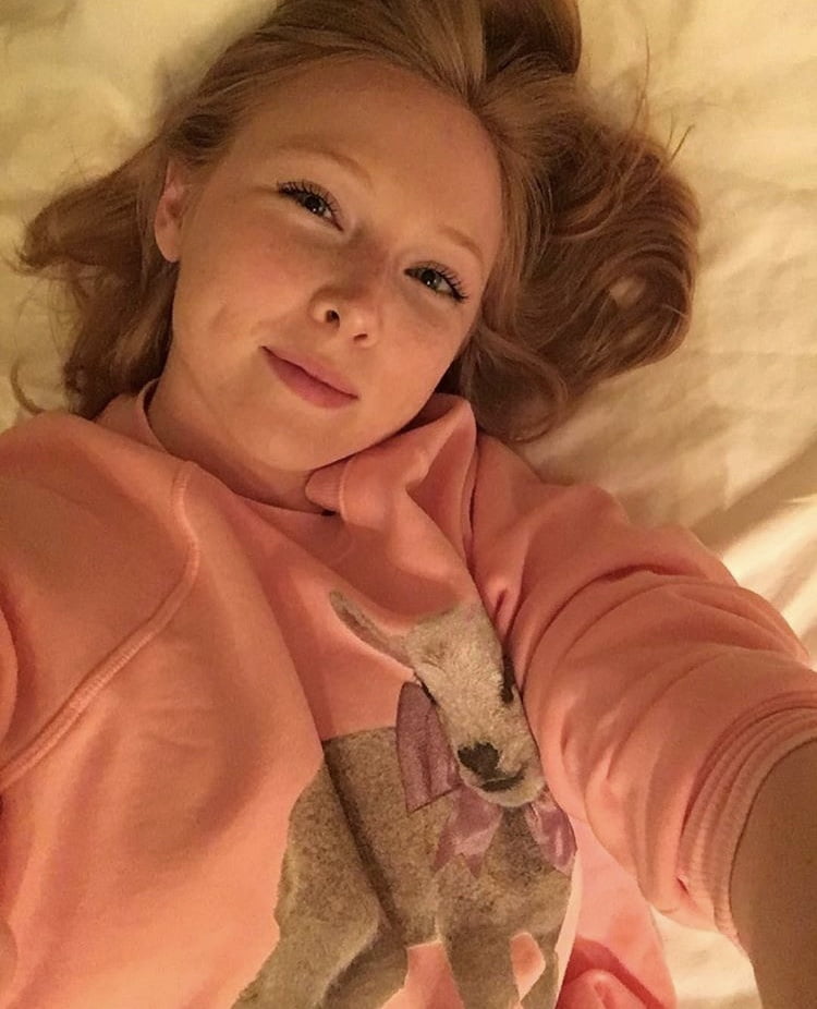 Molly Quinn #105669644