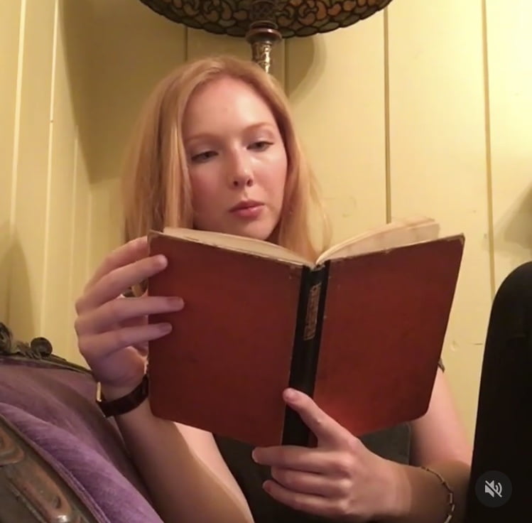 Molly Quinn #105669654