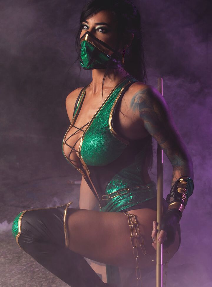 Alex Zedra desnuda #108869388