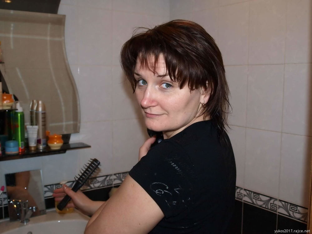 Milf en la ducha
 #80687623