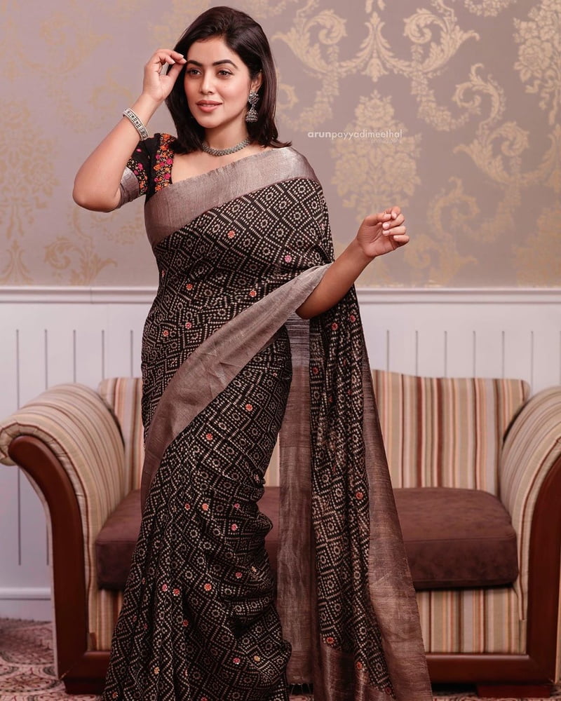 Mallu veshi nadimar #88091517
