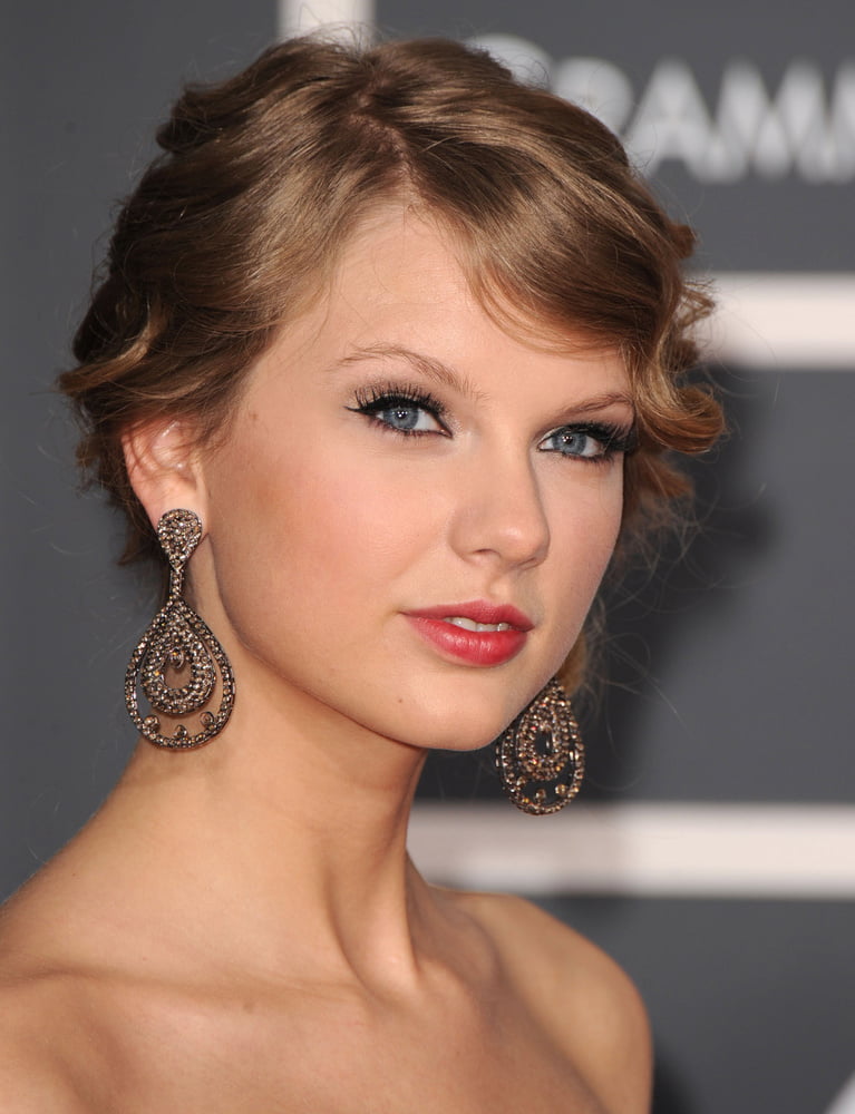 Gorgeous Taylor - 2010 #102434141