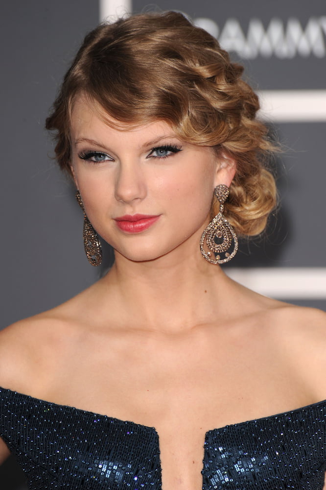 Gorgeous Taylor - 2010 #102434146