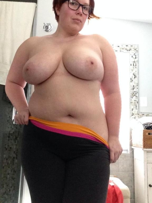Tits si grands seins à partager et à exposer
 #96354707