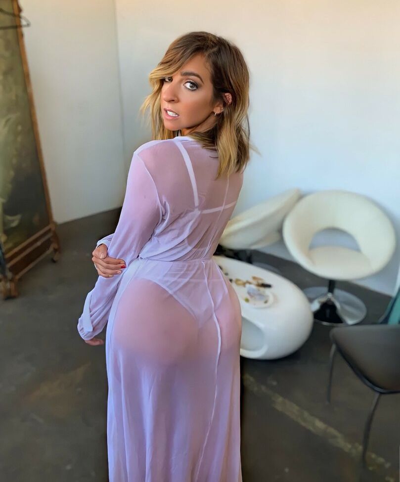 Gabbie Hanna nackt #108003806