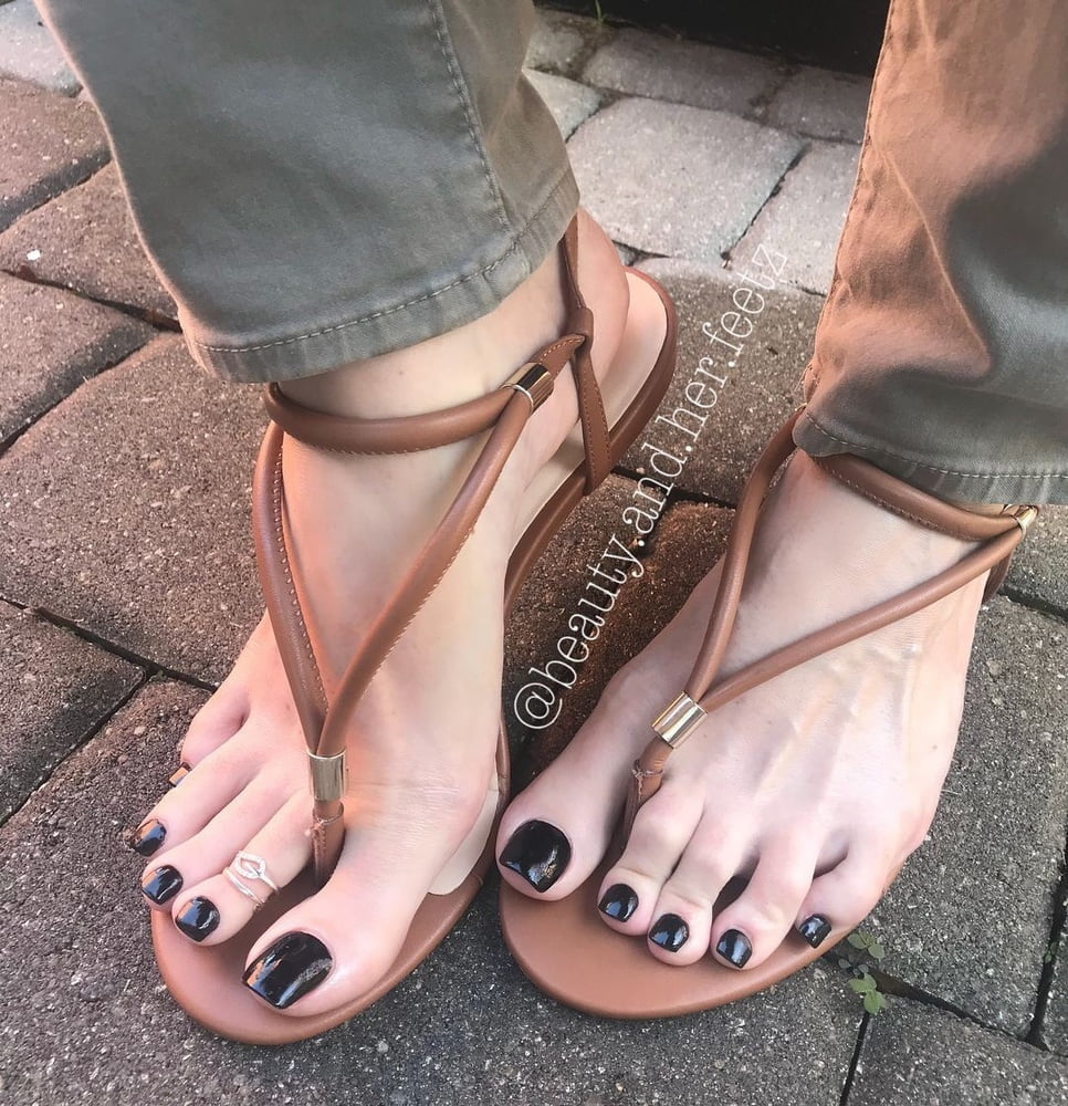 Pieds sexy d'instagram
 #84036014