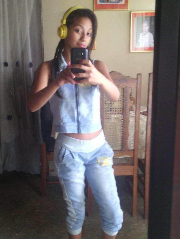 johana hoyos #95057537