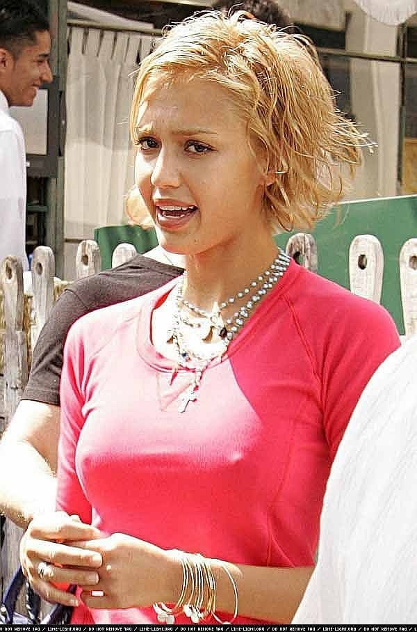 Fichas de famosos
 #79785472