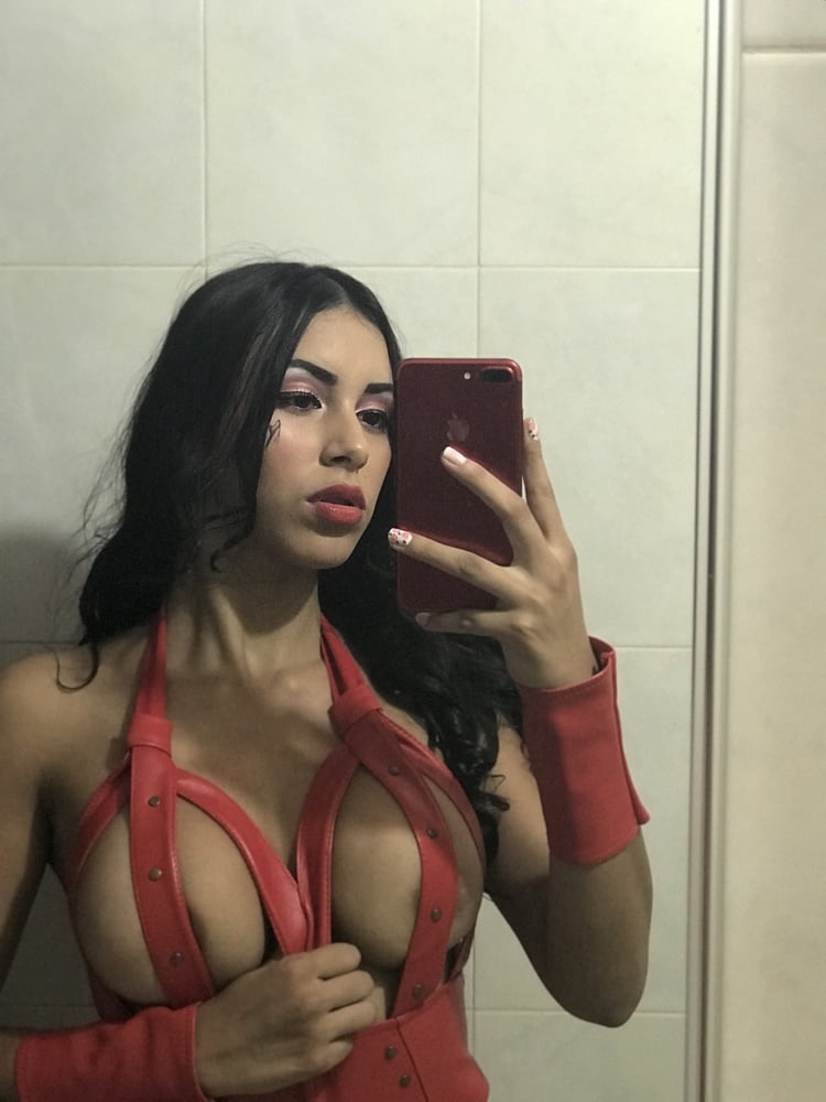 Sexy Latina #82598102