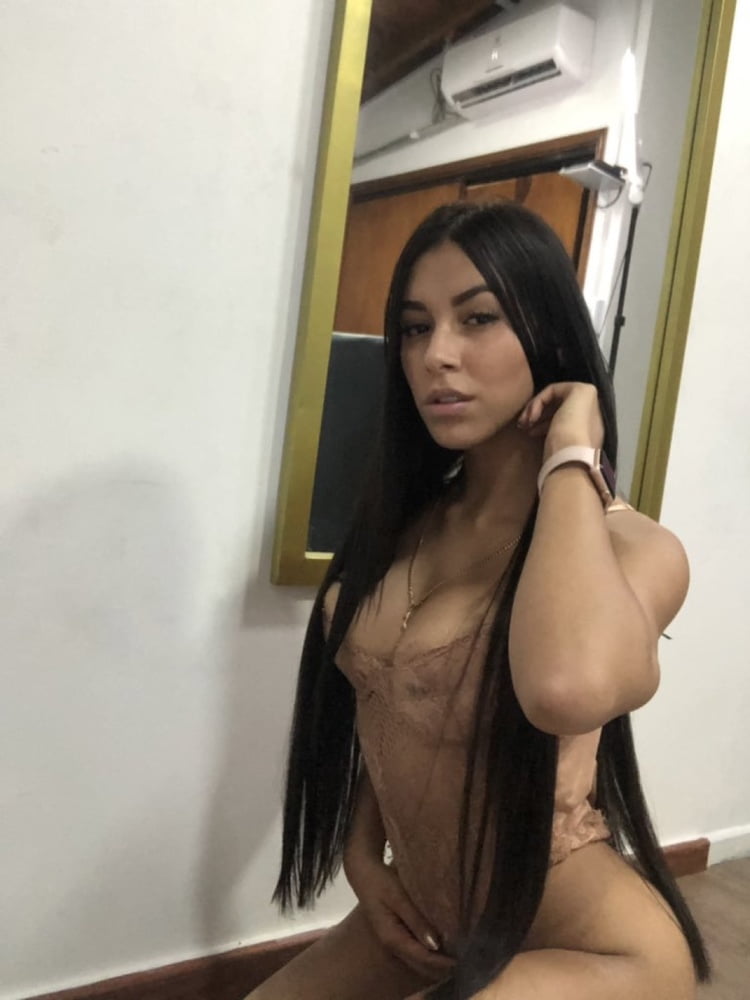 Sexy Latina #82599727