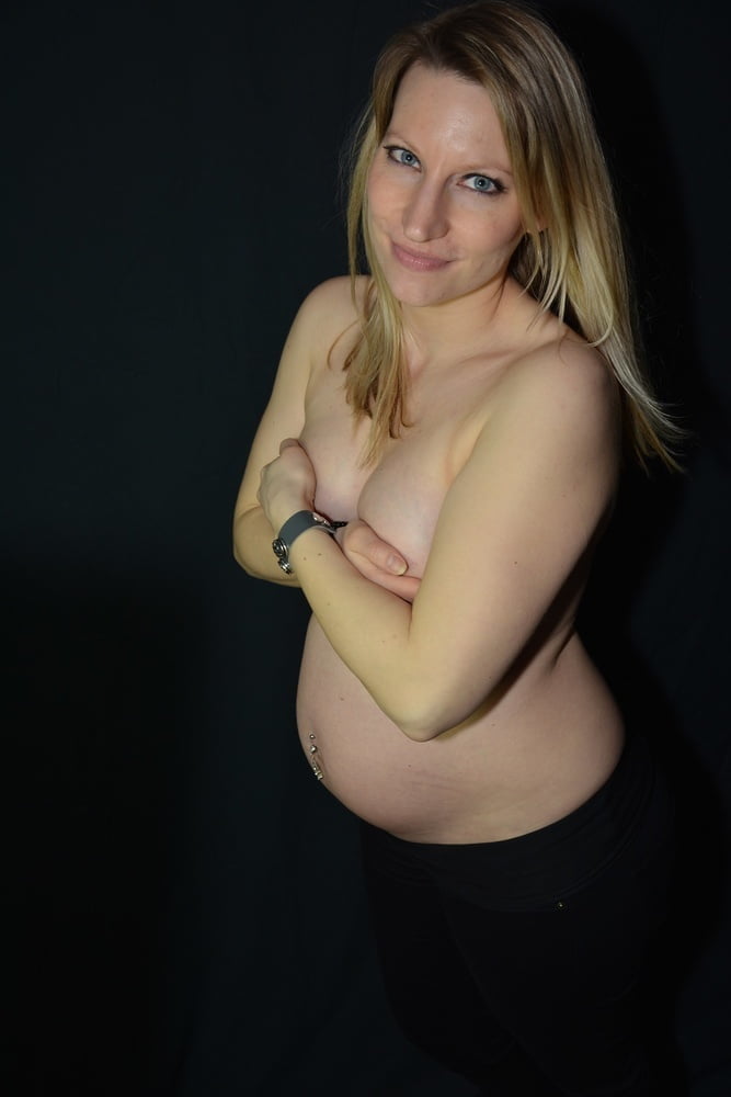 Ragazza incinta sexy
 #82386021