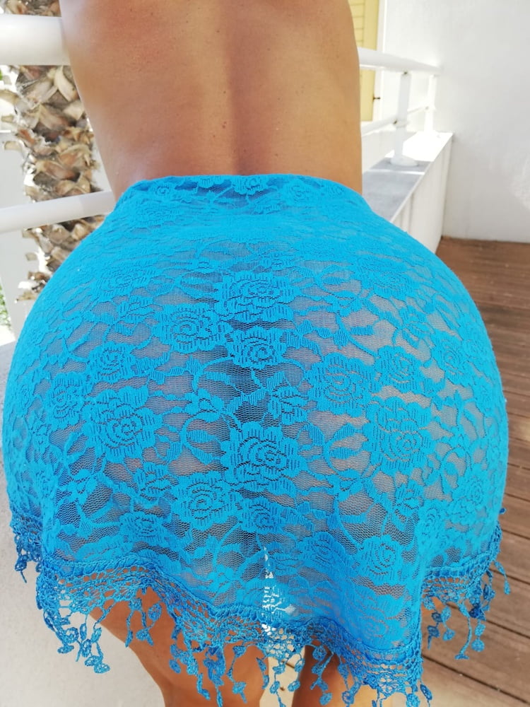 Slutty milf lisa flashing draußen
 #91951623