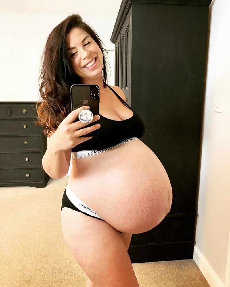 Hot amateur preggo mom hannah with huge belly
 #94954009