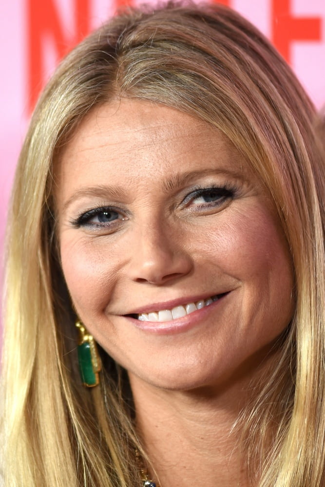 Lockdown Distraction - Gwyneth Paltrow #95696387