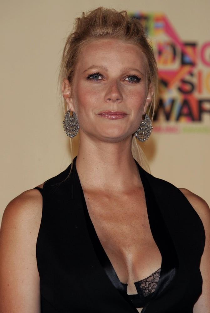 Lockdown Ablenkung - gwyneth paltrow
 #95696687