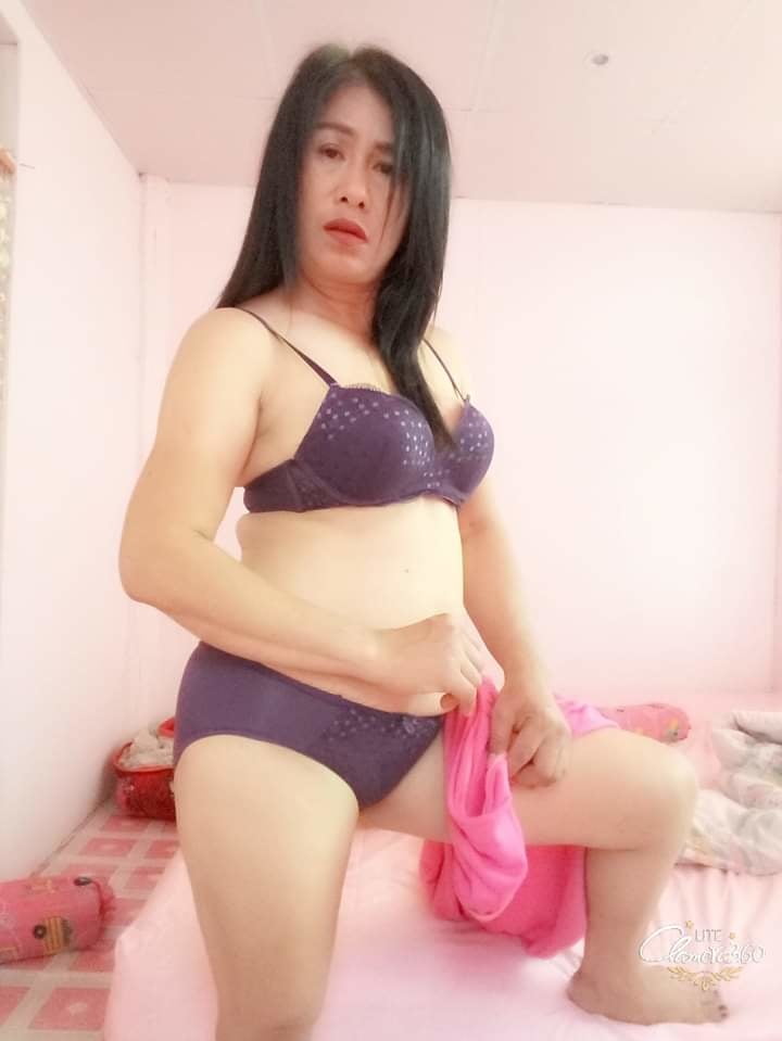 Ibu tetek besar #93634305