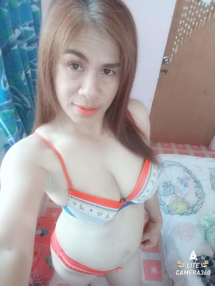 Ibu tetek besar #93634360