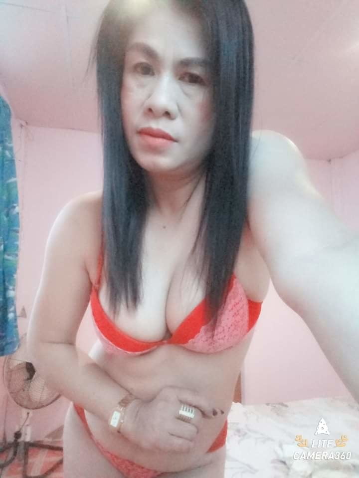 Ibu tetek besar #93634378
