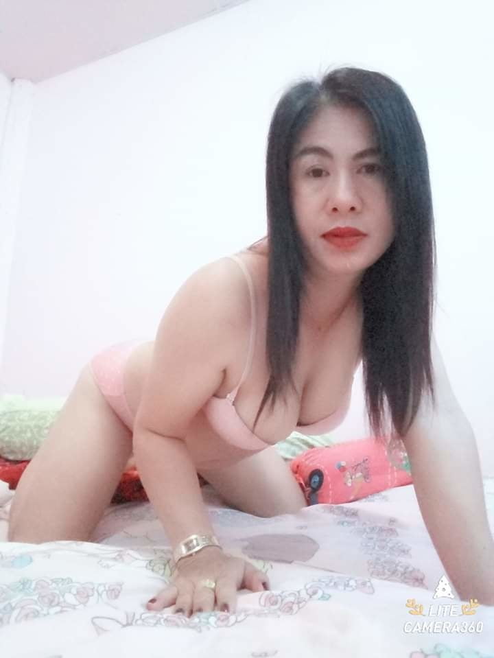Ibu tetek besar #93634419