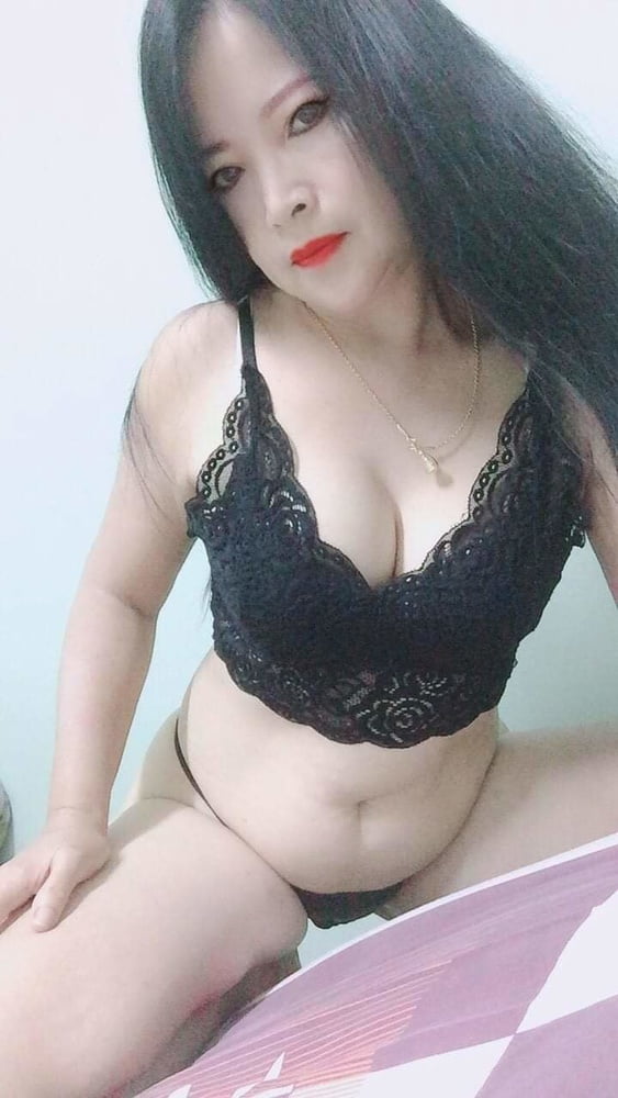 Ibu tetek besar #93634425