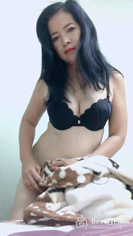 Ibu tetek besar #93634495
