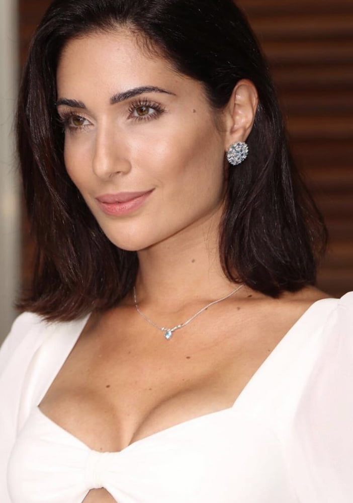 Las pecas en el pecho
 #92980899