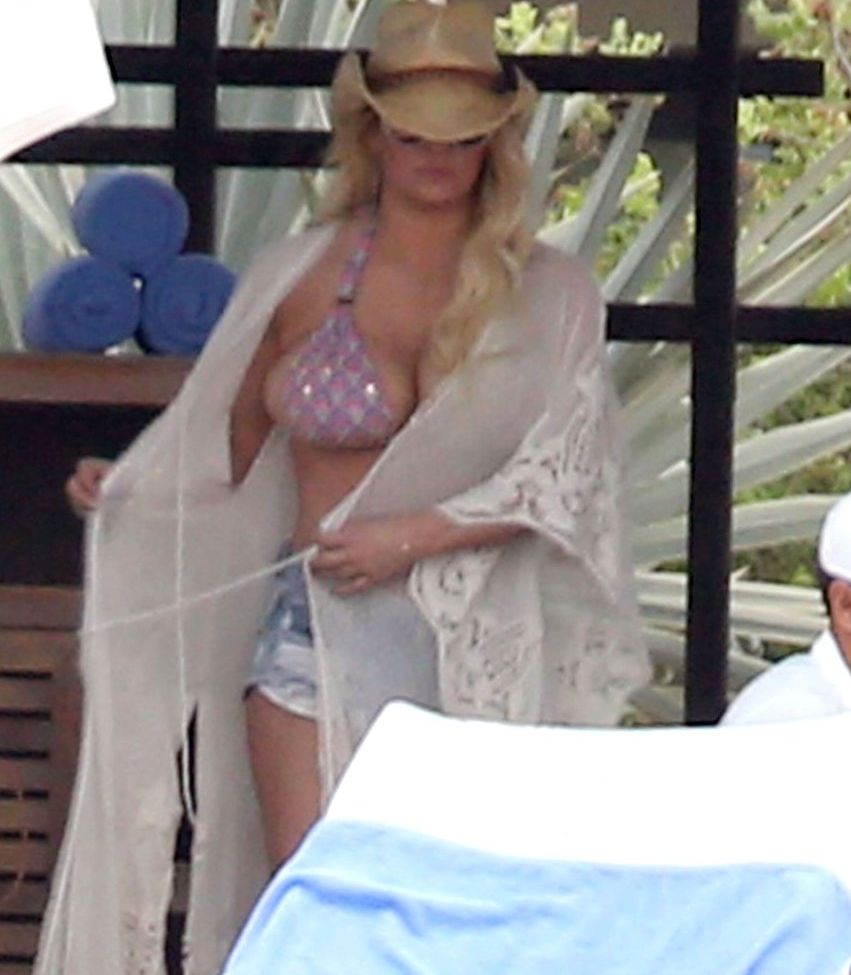 Jessica Simpson desnuda #108382333
