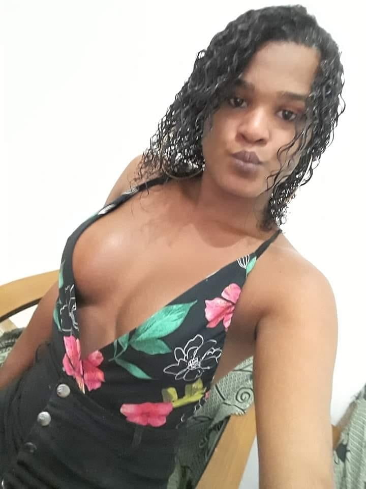 フェイスブックのブラジル人女性の写真
 #91336251