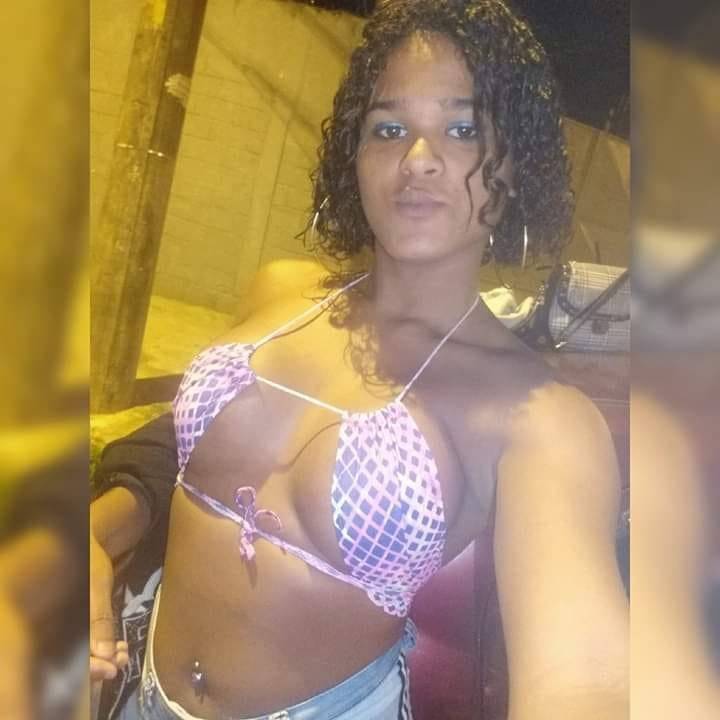 フェイスブックのブラジル人女性の写真
 #91336255