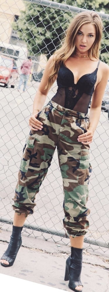 Erika costell fit as fuck
 #92815598