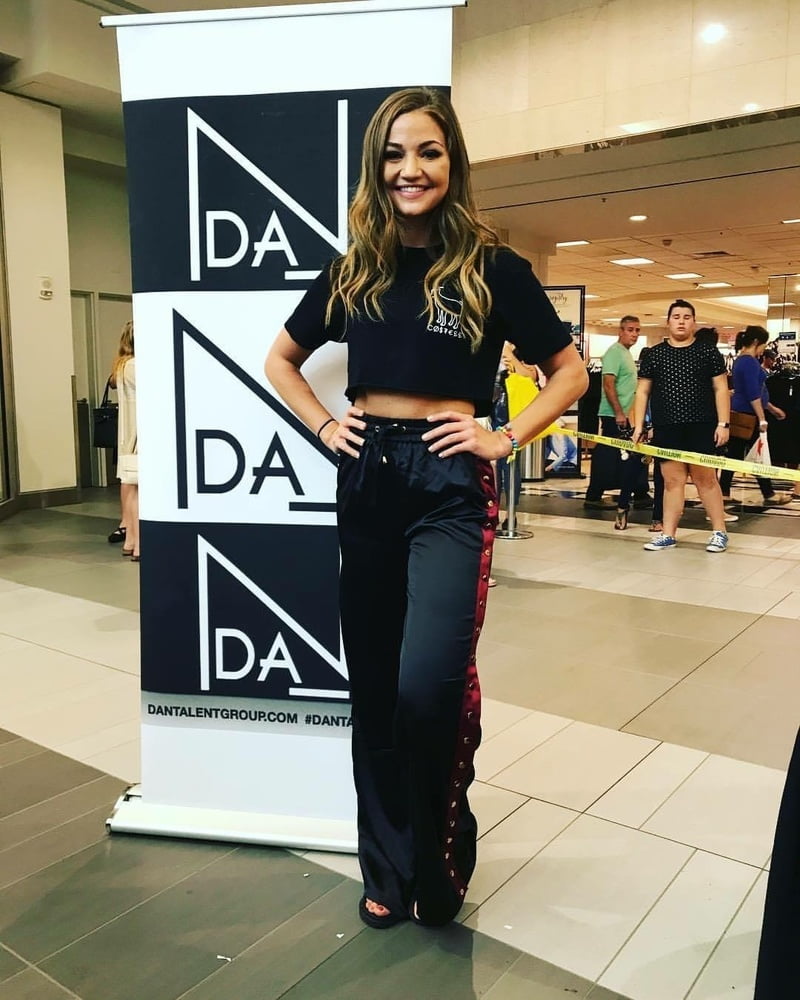 Erika costell fit as fuck
 #92815626