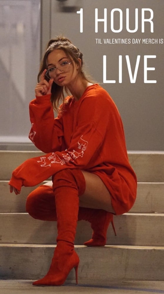 Erika costell fit as fuck
 #92815672