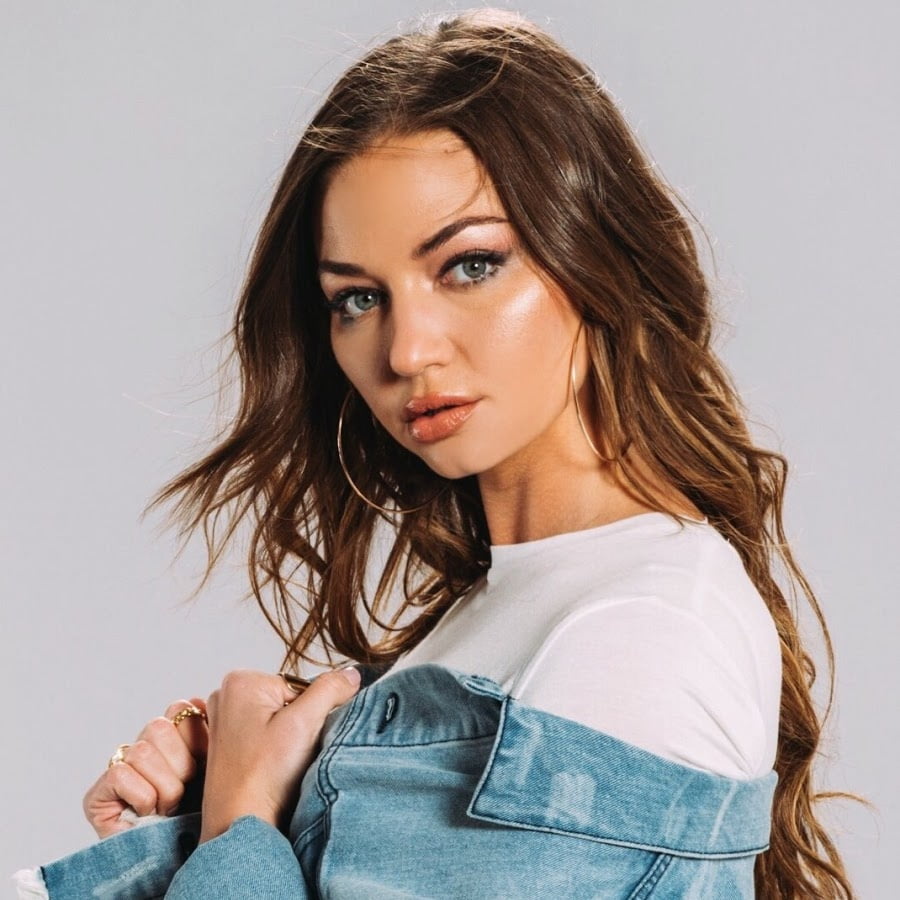 Erika costell fit as fuck
 #92815714