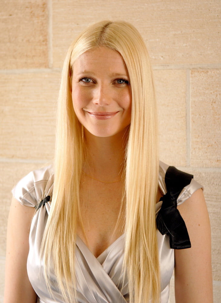 Sexy gwyneth
 #95861382