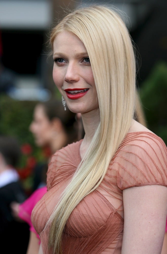 Sexy gwyneth
 #95861393