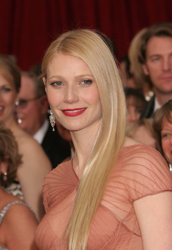 Sexy gwyneth
 #95861401