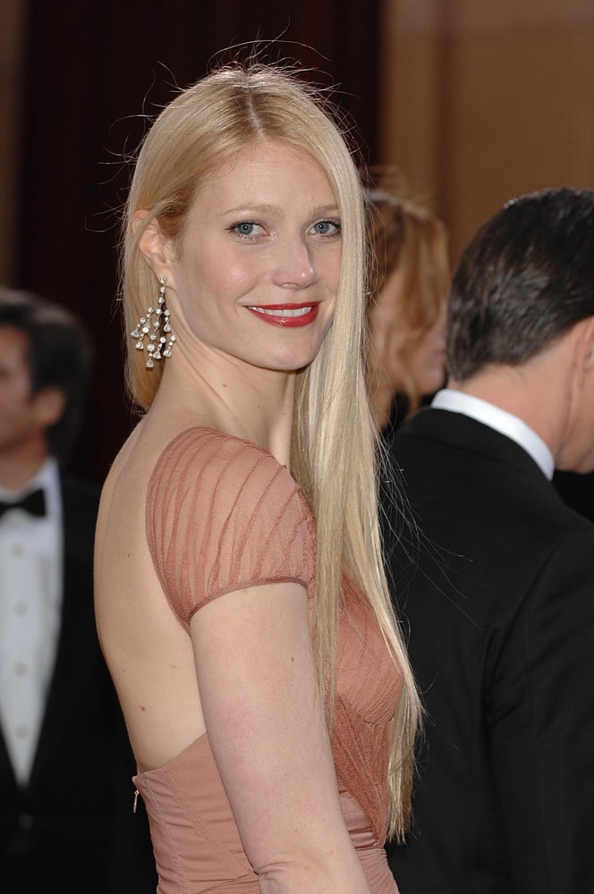 Sexy gwyneth
 #95861404