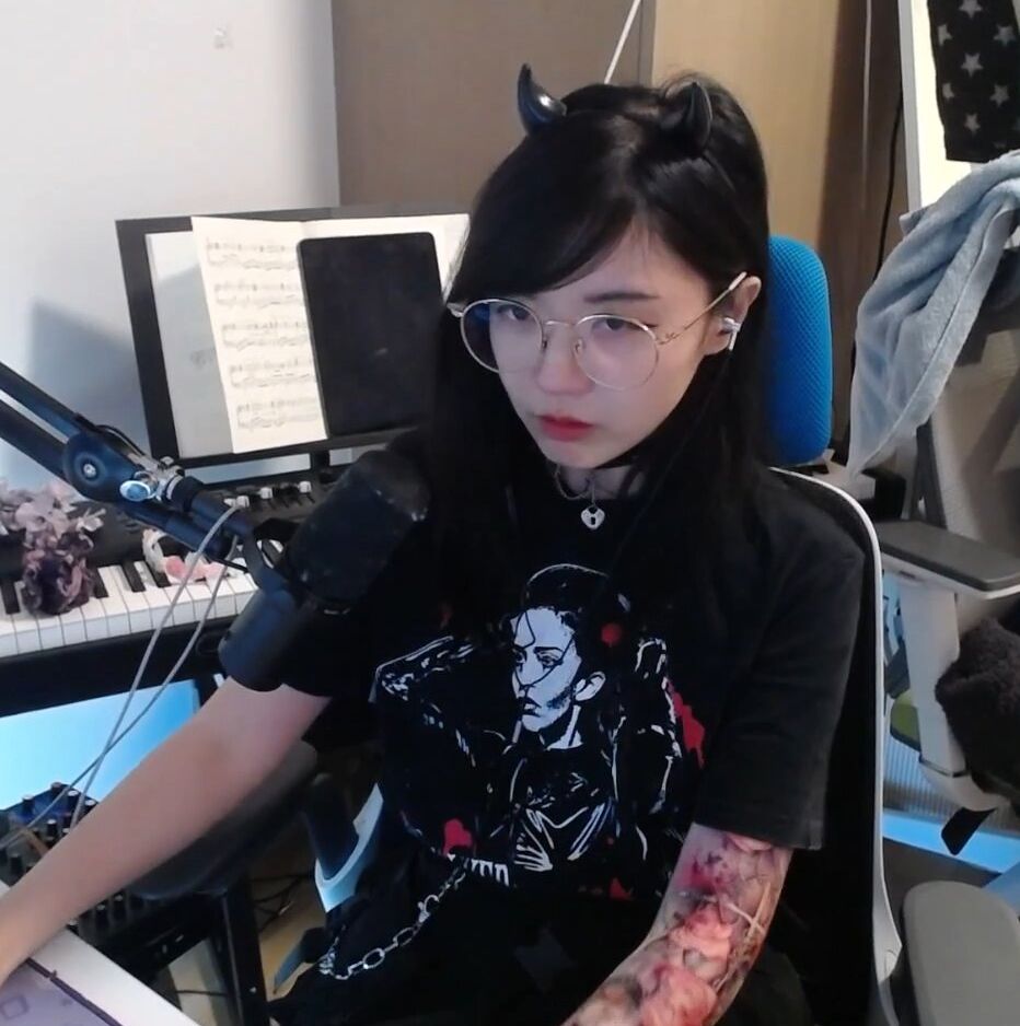 LilyPichu nackt #108273825