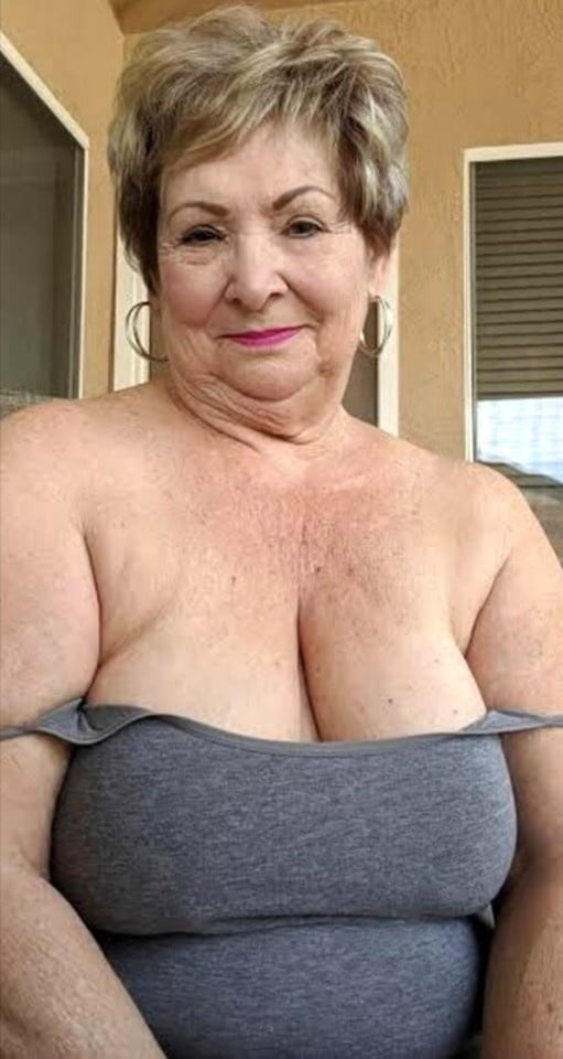 淫乱おばあちゃん
 #99794899