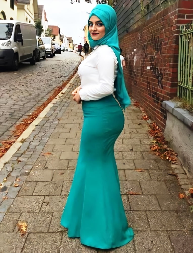 Hijab ragazza grande culo
 #79918766