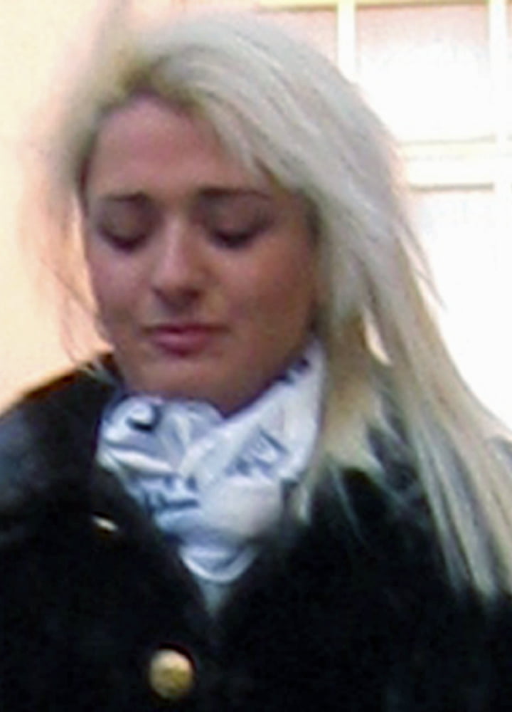 Buena amiga
 #94173239